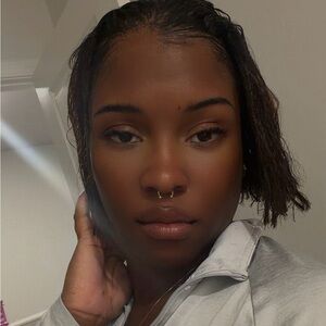 Meet your Posher, Whitney